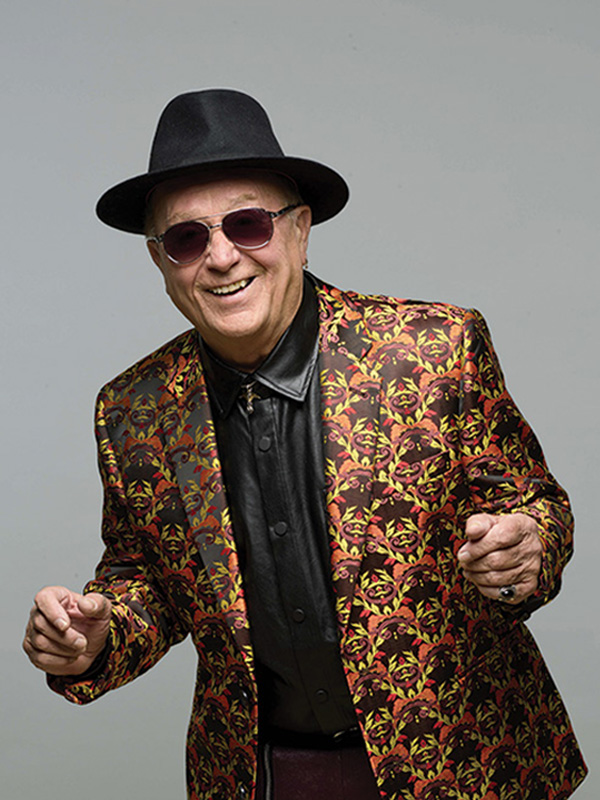 <strong>Petr Janda (*1942)</strong> <br> kytara, zpěv (od roku 1963) Image